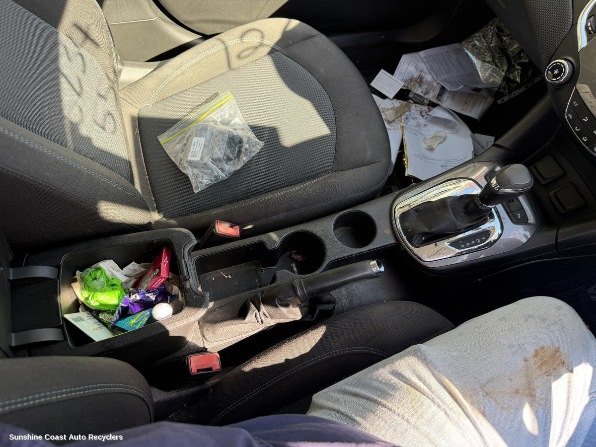2016-2020 Holden Astra Console