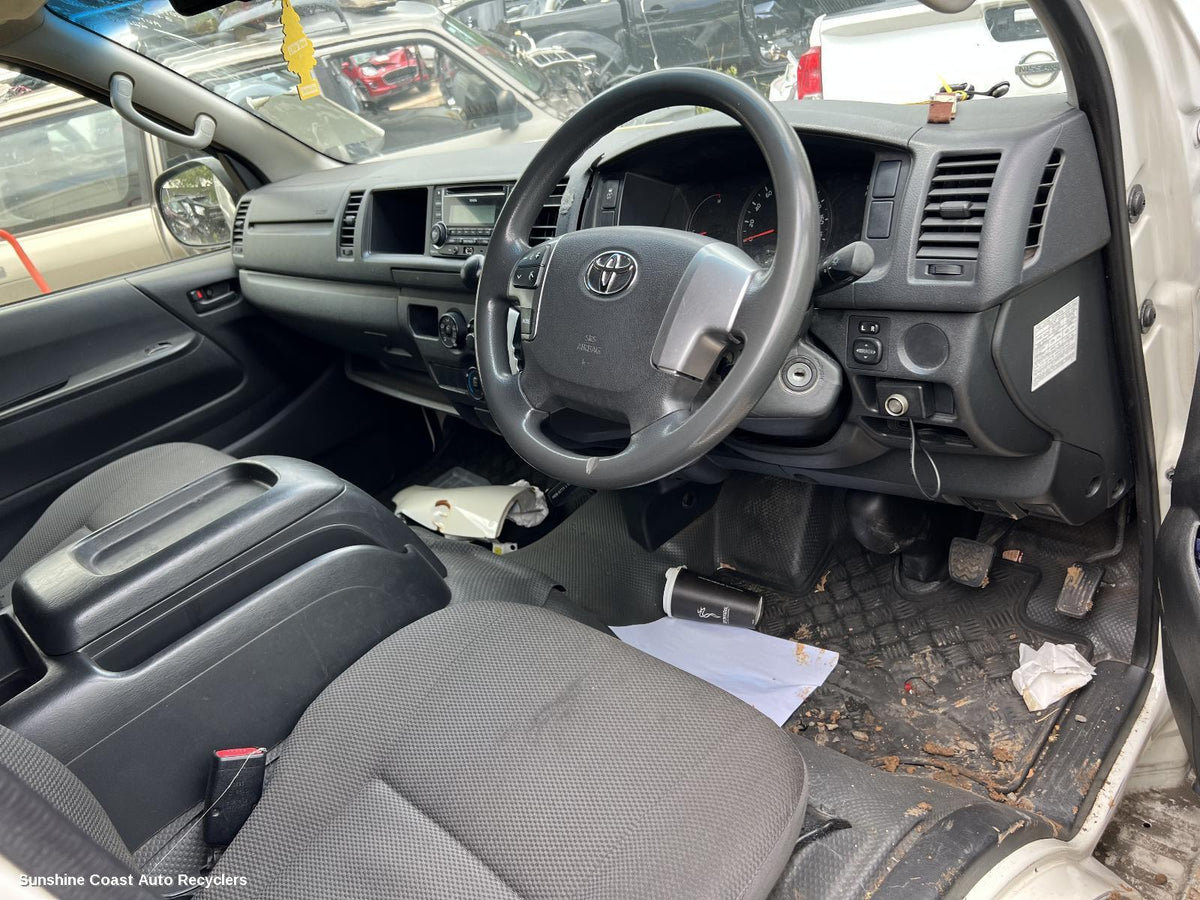 2013-2016 Toyota Hiace Engine