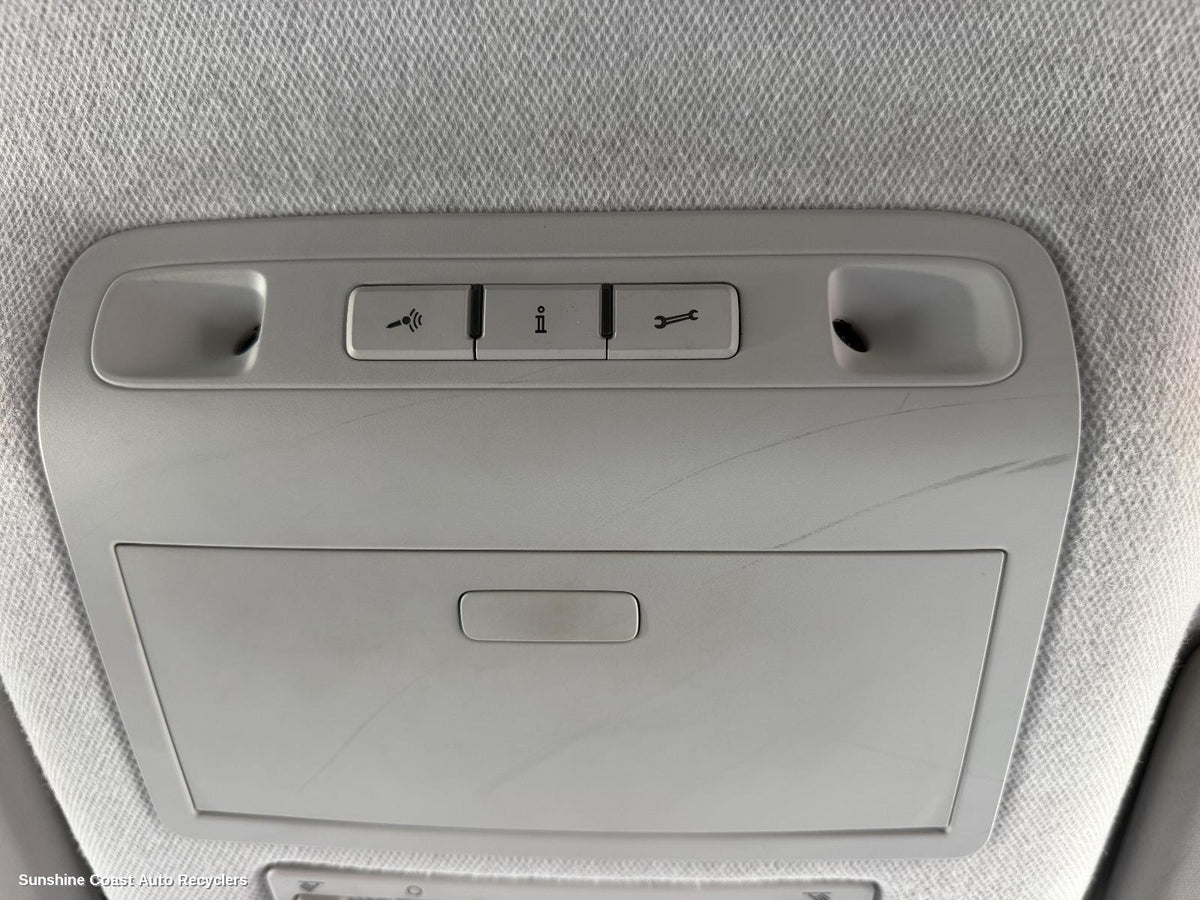 2010-2022 Volkswagen Amarok Courtesy Light