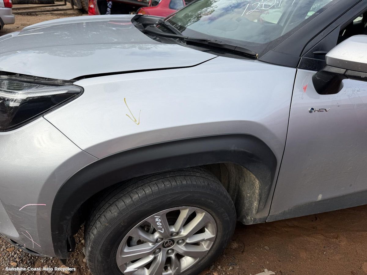 2020-2026 Toyota Yaris Cross Left Guard