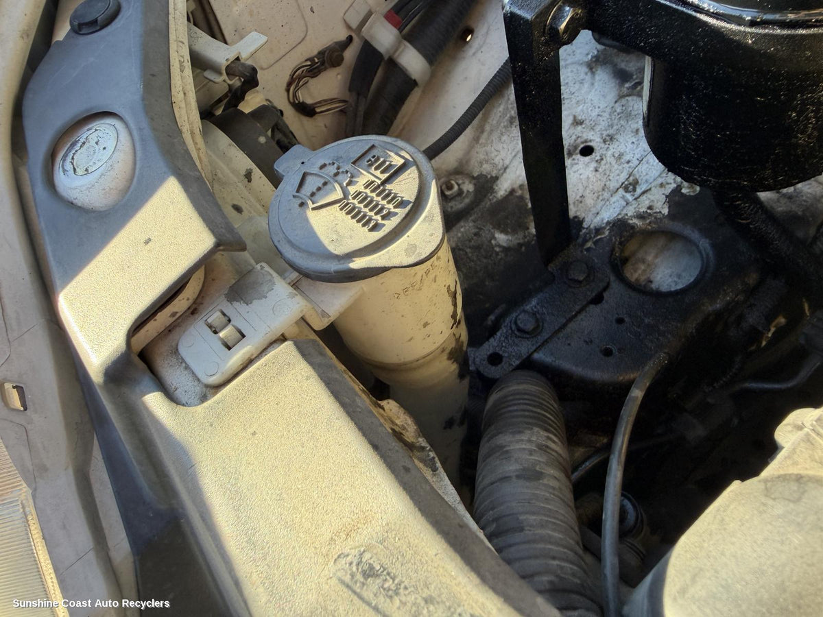 2003-2009 Toyota Prado Washer Bottle
