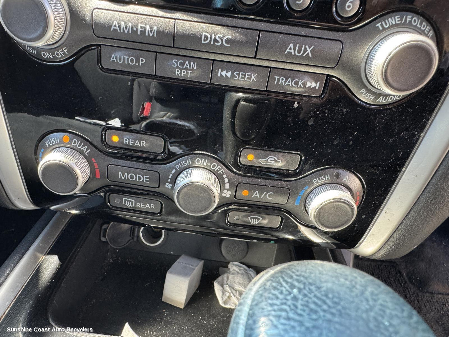 2014 Nissan Pathfinder Radio Cd Dvd Sat Tv