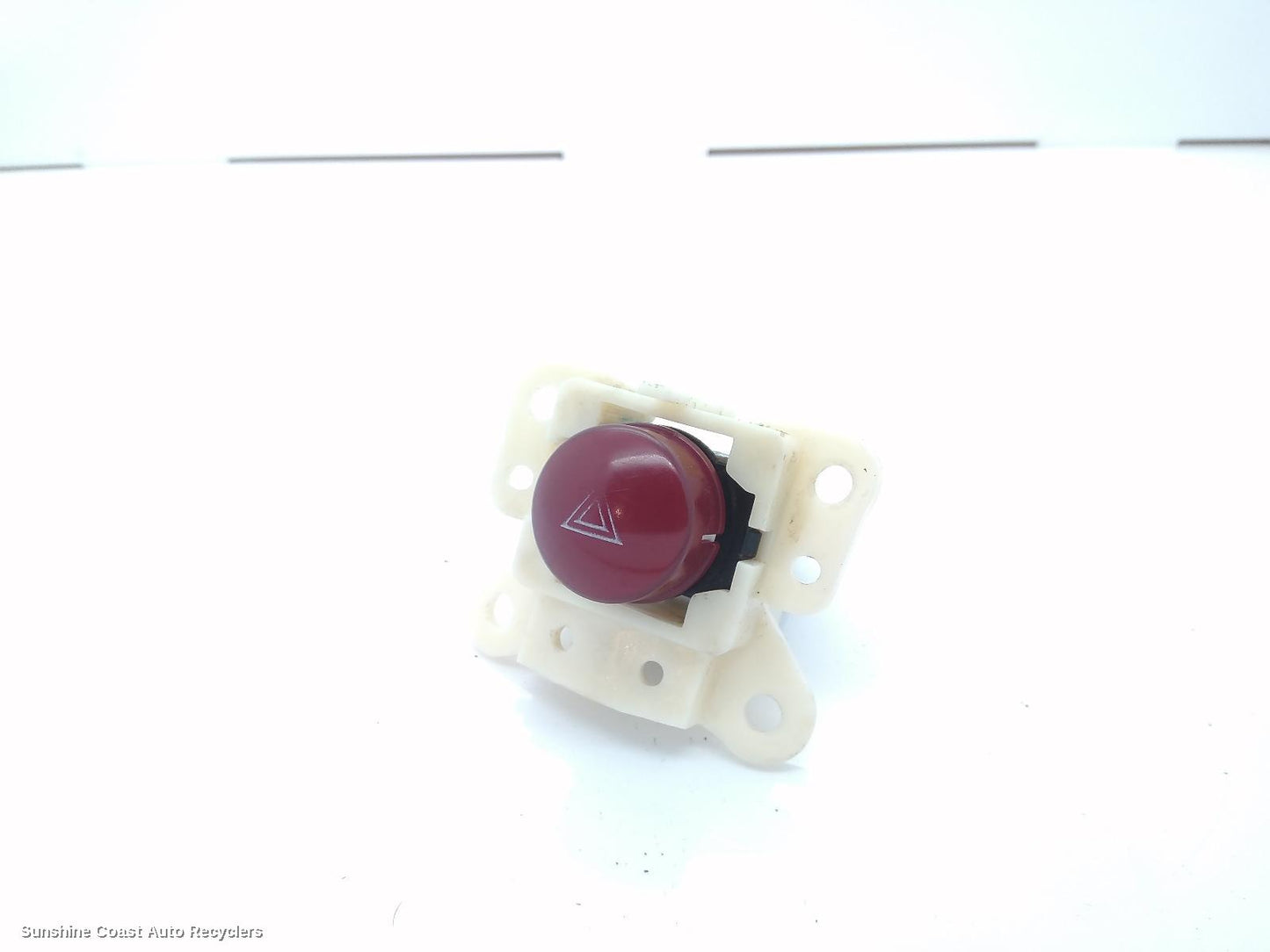 2009-2015 Mitsubishi Triton Misc Switch Relay