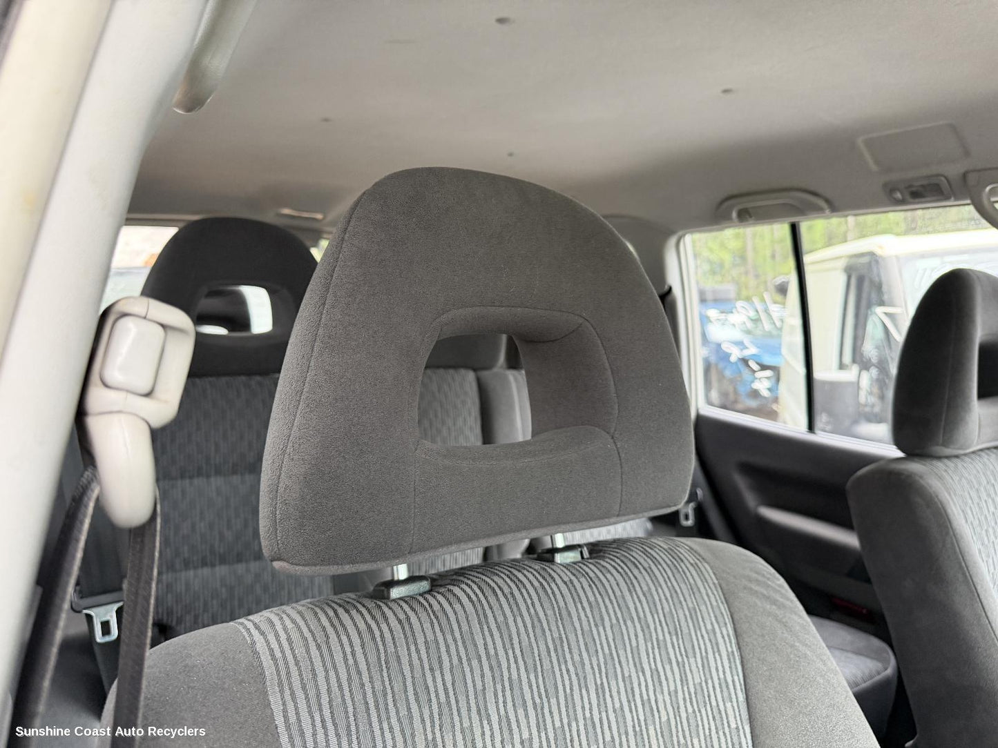 2000-2006 Mitsubishi Pajero Headrest
