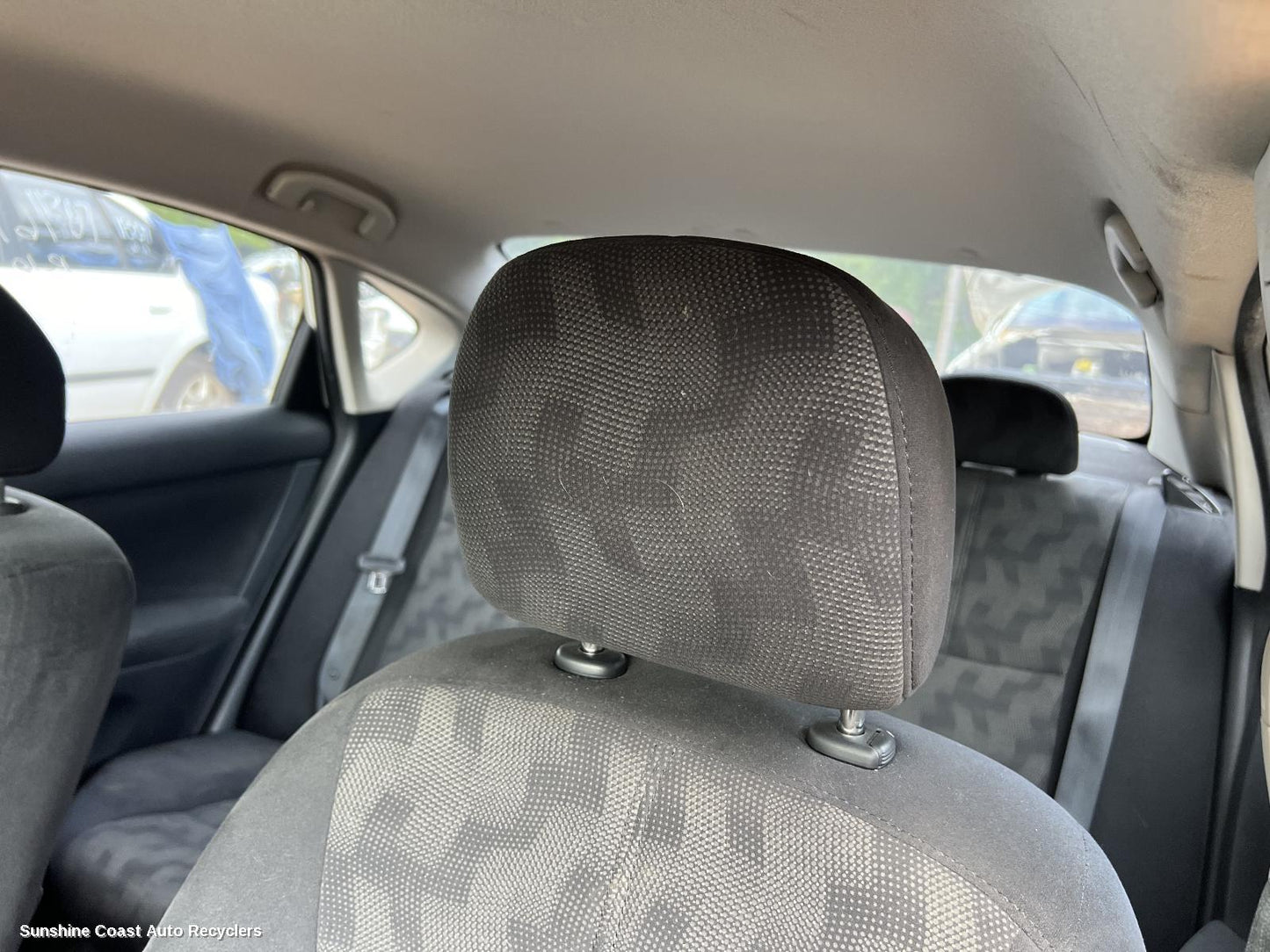 2013 Nissan Pulsar Headrest