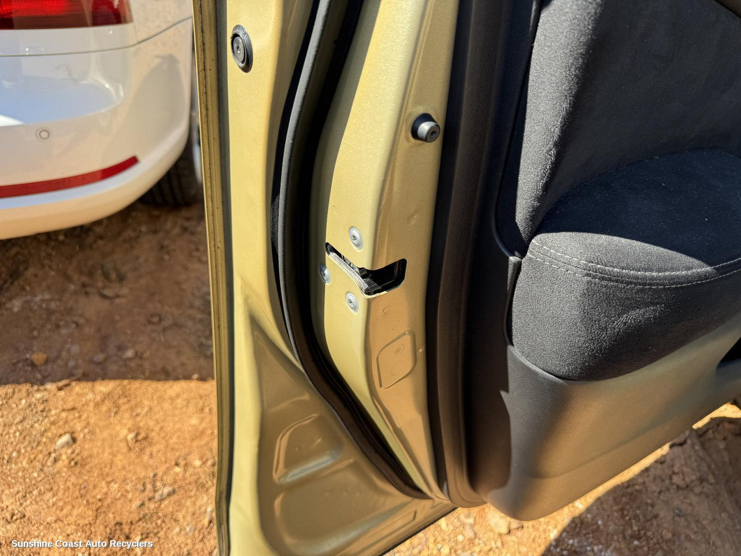 2014 Nissan Pathfinder Door Boot Gate Lock
