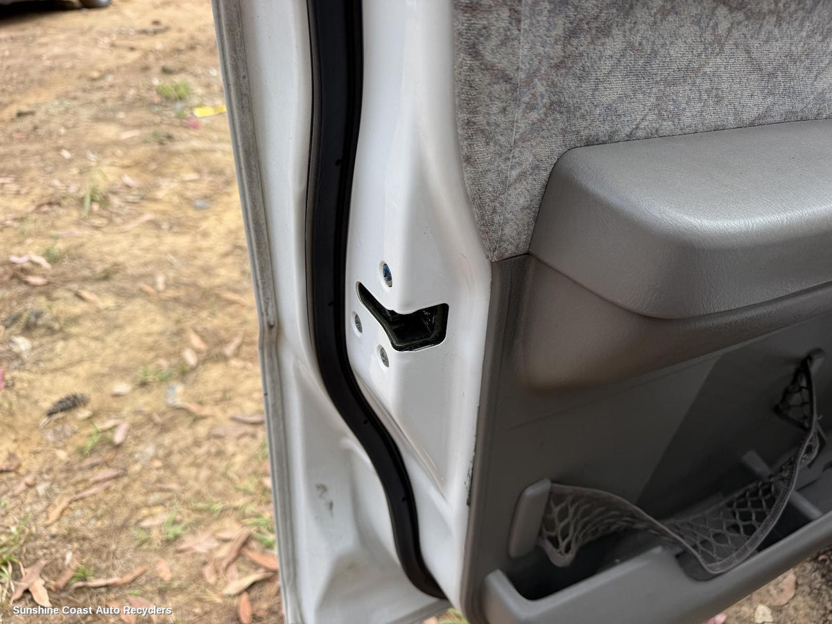 1997-2001 Nissan Patrol Door Boot Gate Lock