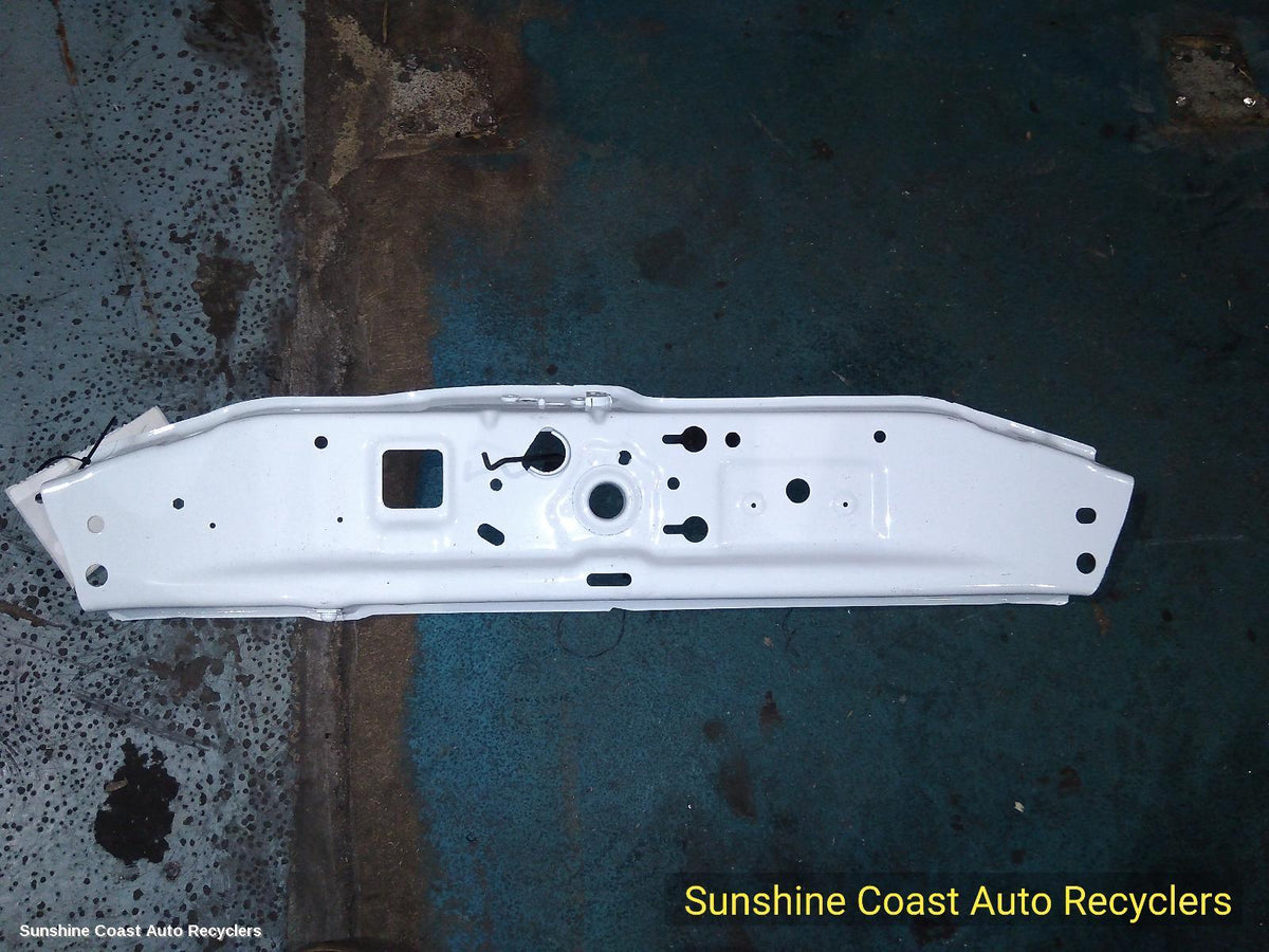 2004-2009 Holden Astra Radiator Support