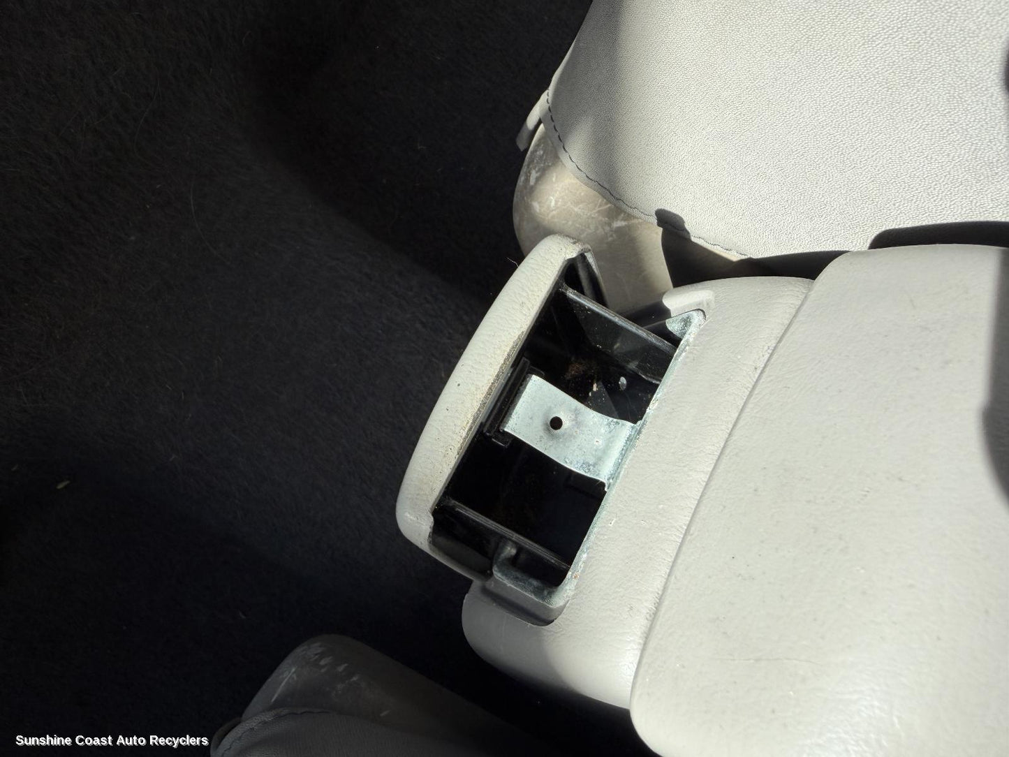 1998-2001 Toyota Corolla Ashtray