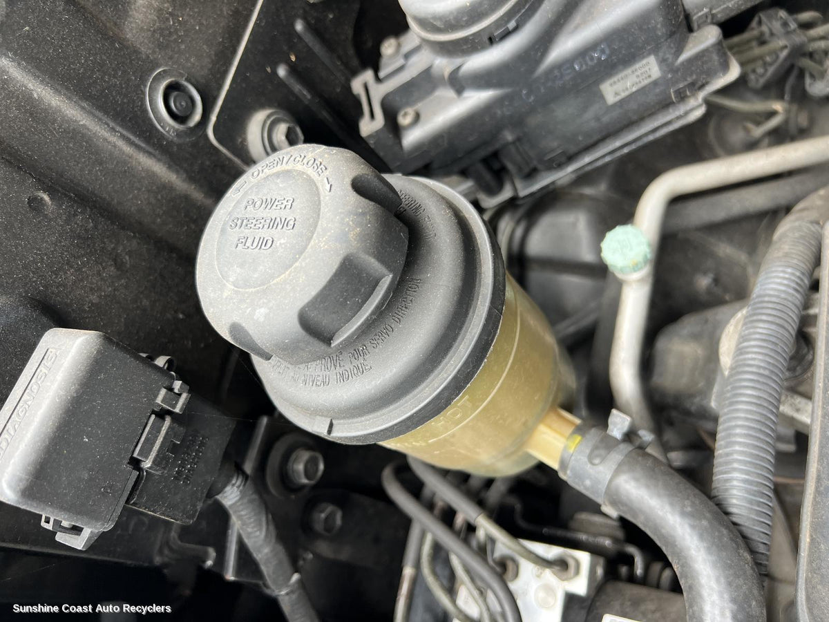 2004-2010 Hyundai Tucson P S Reservoir
