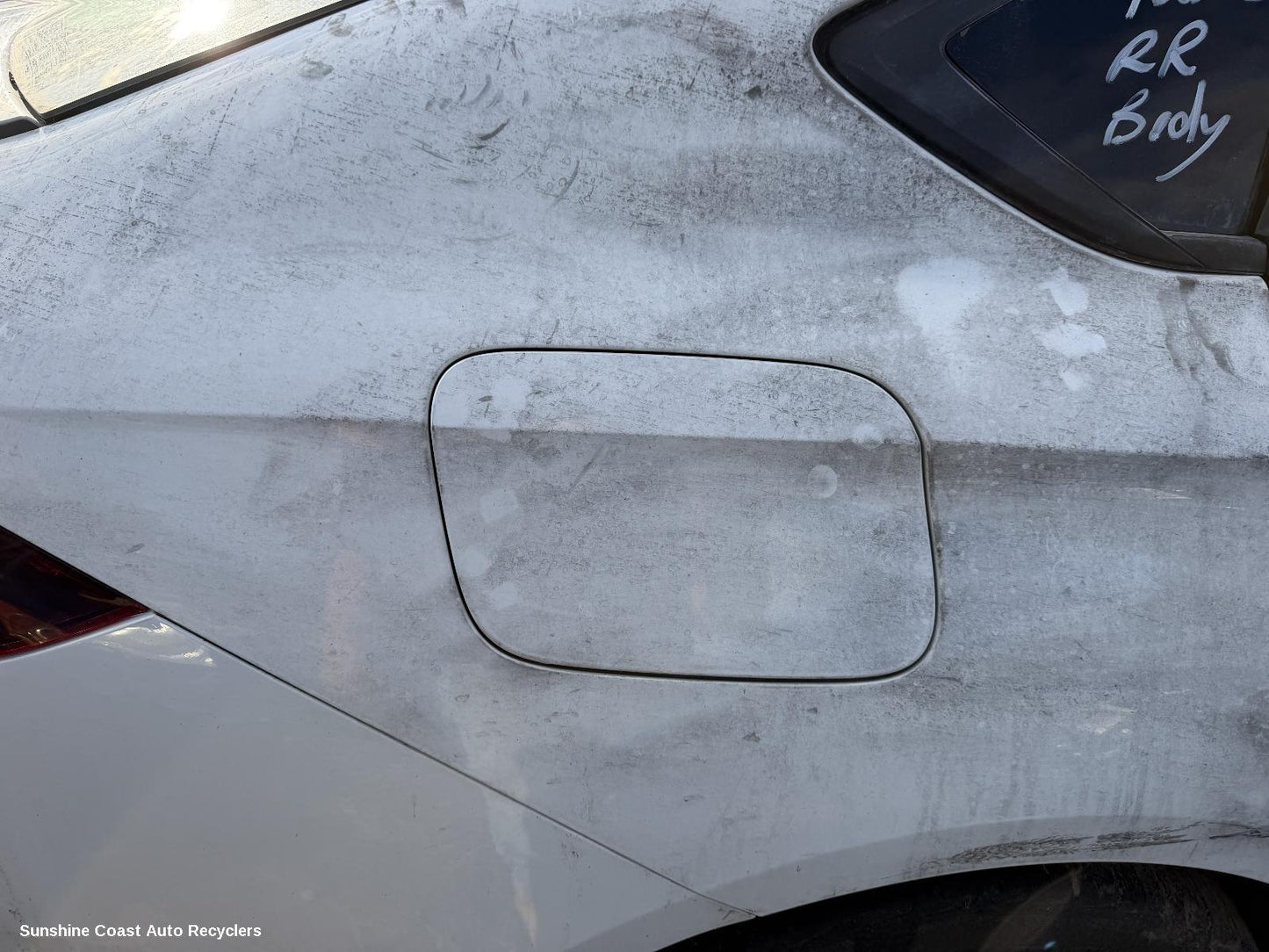 2017-2020 Holden Commodore Fuel Door   Filler