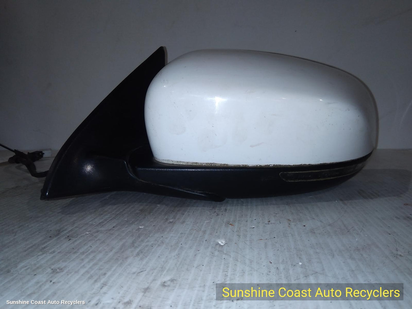 2014 Jeep Cherokee Left Door Mirror