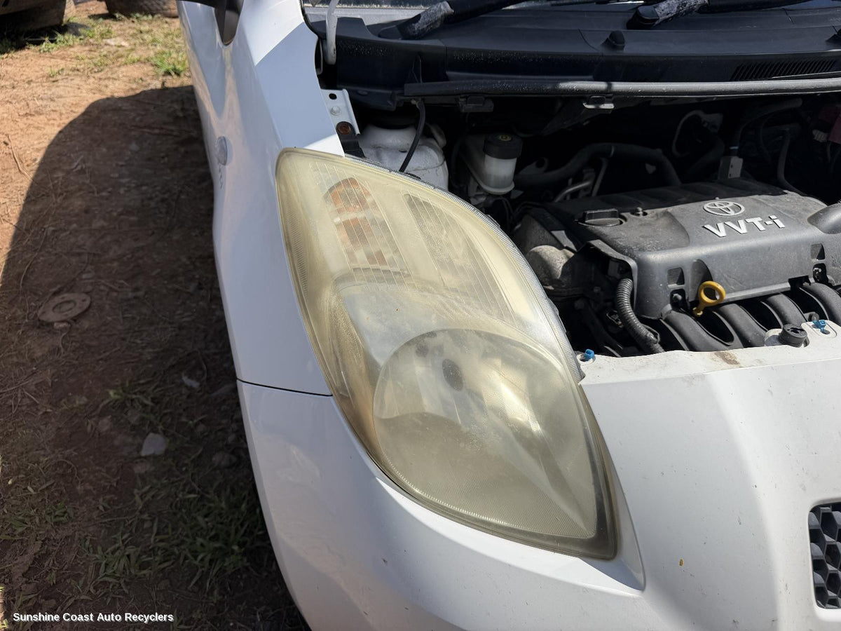 2005-2008 Toyota Yaris Right Headlamp