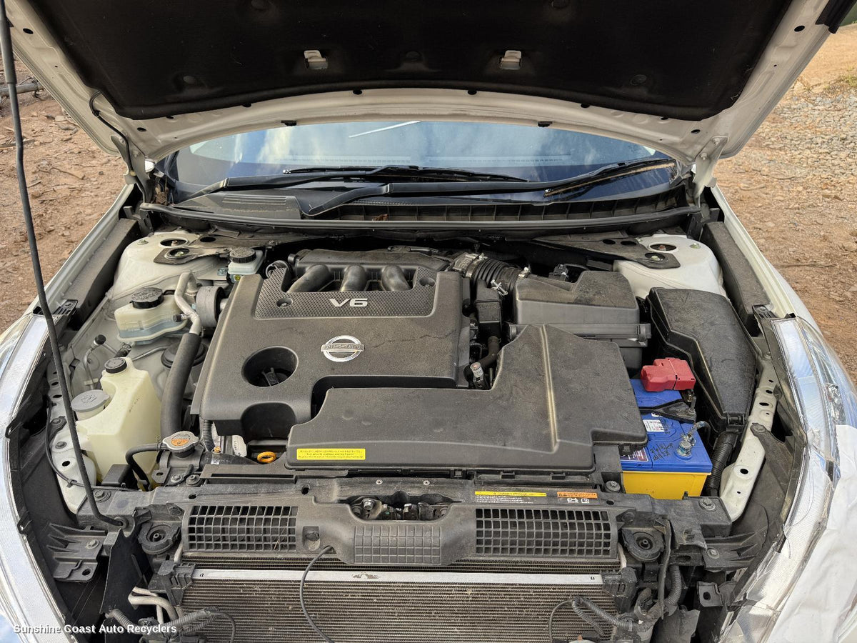 2009-2014 Nissan Maxima Left Guard
