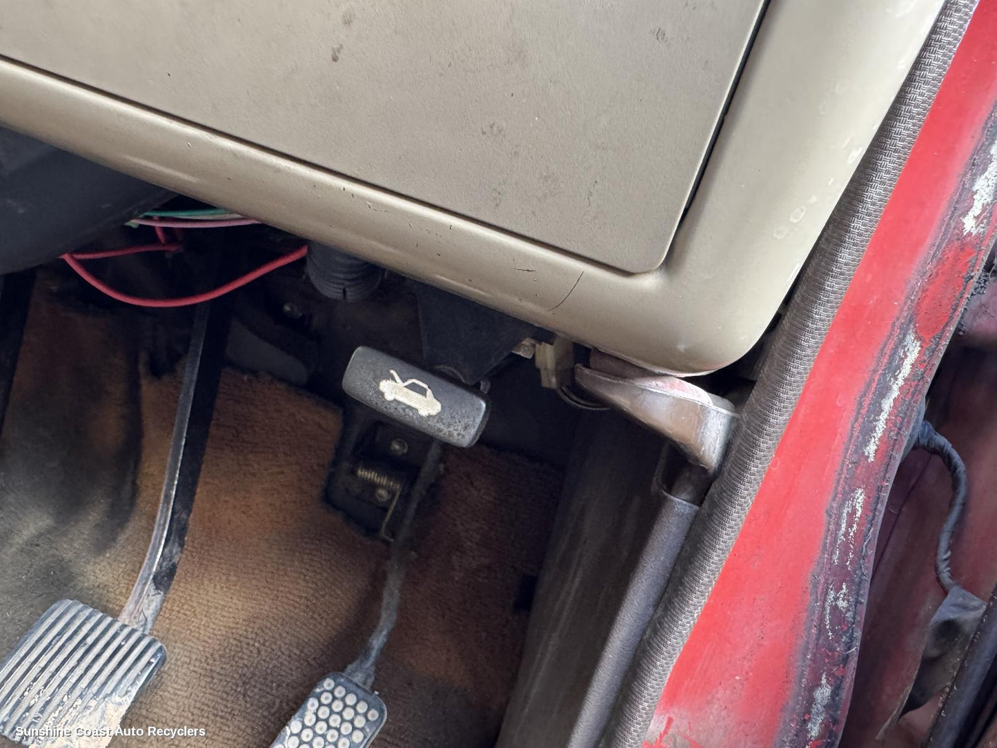1984 Toyota Landcruiser Bonnet Release