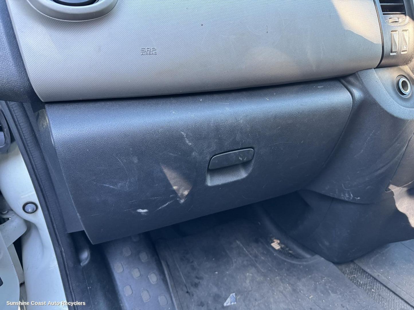 2015-2026 Renault Trafic Glove Box