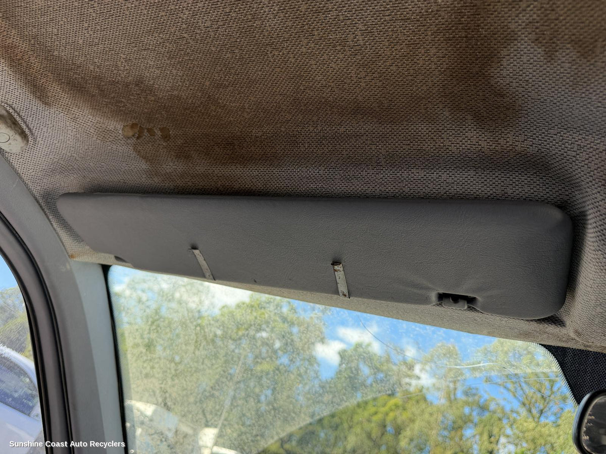 1998-2004 Mercedes Vito Sunvisor