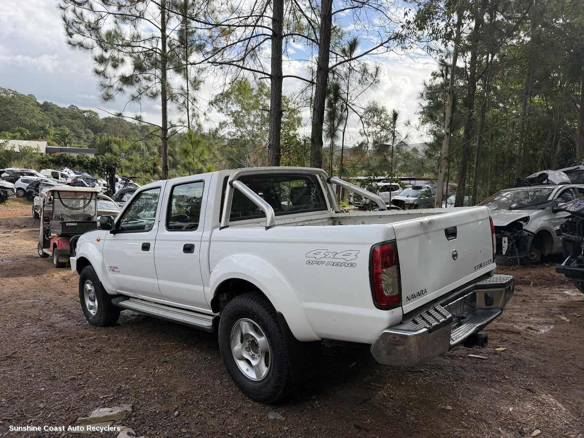 2001-2015 Nissan Navara Antenna