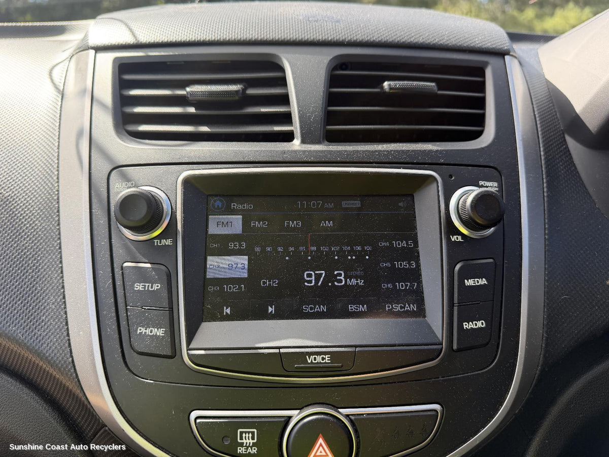 2015-2019 Hyundai Accent Radio Cd Dvd Sat Tv
