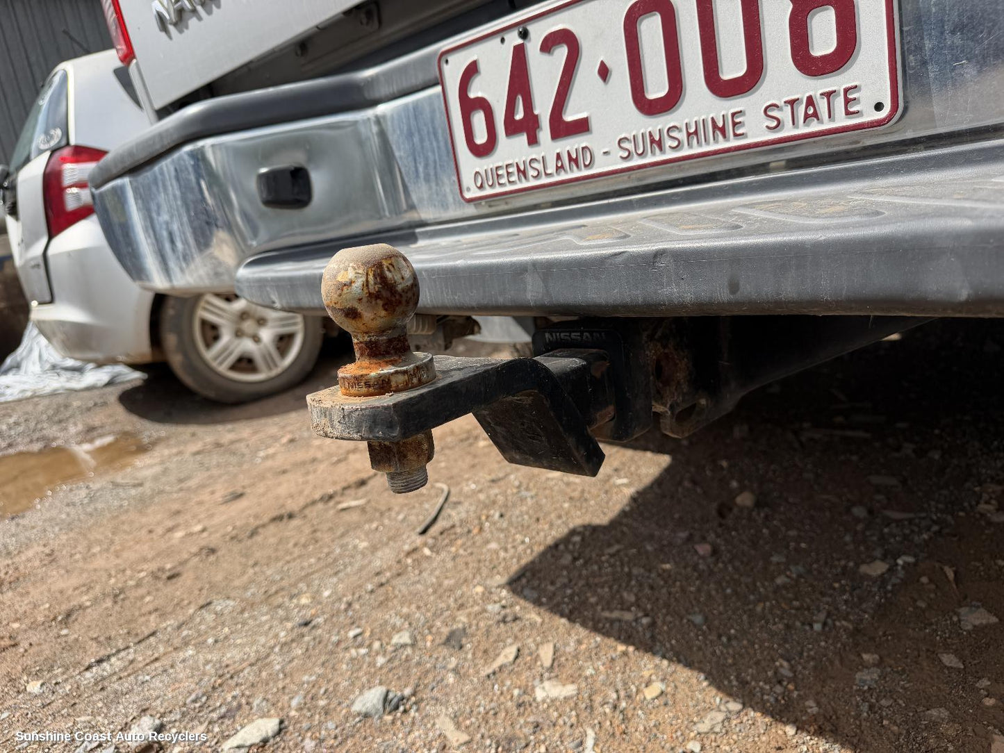 2009-2015 Nissan Navara Towbar