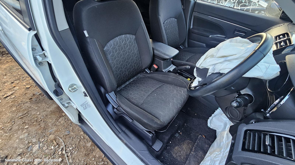 2019-2024 Mitsubishi Asx Front Seat