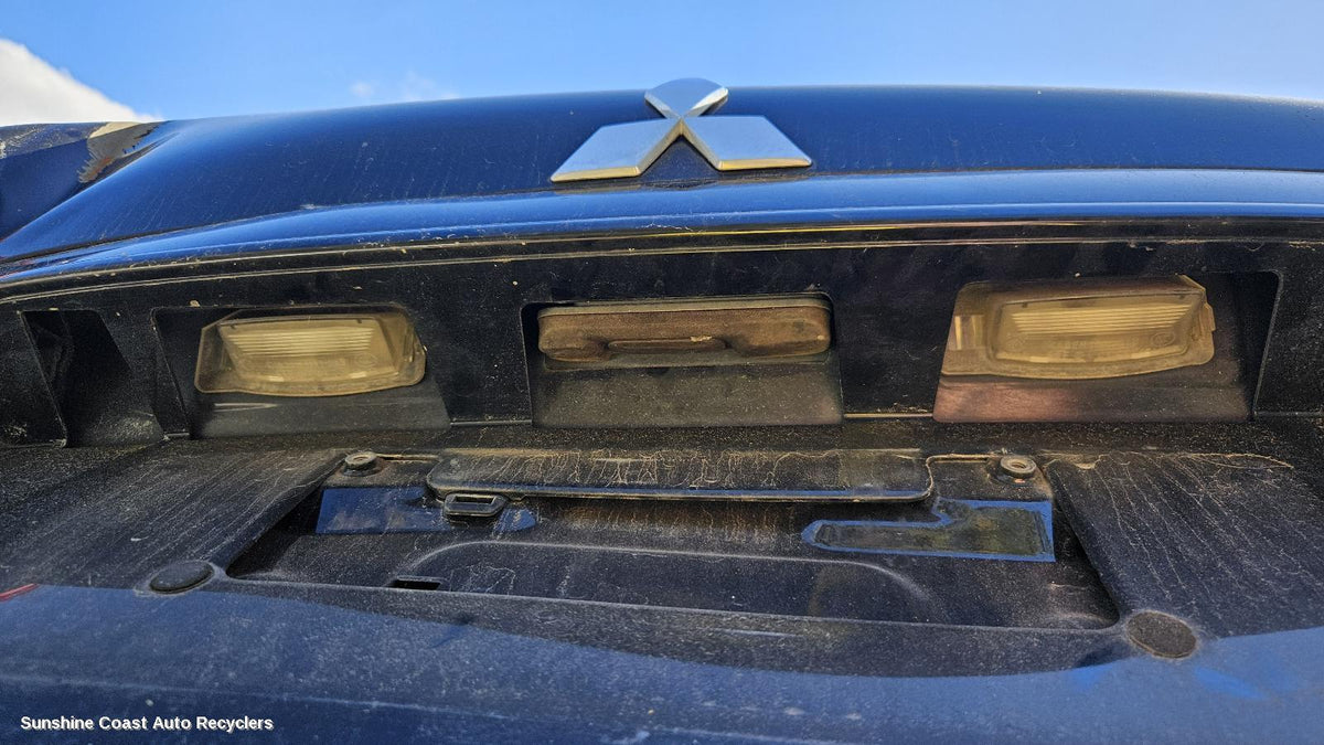 2007-2015 Mitsubishi Lancer Tailgate Handle