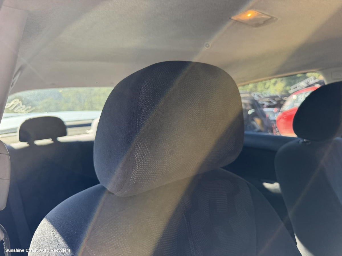 2012-2017 Nissan Pulsar Headrest