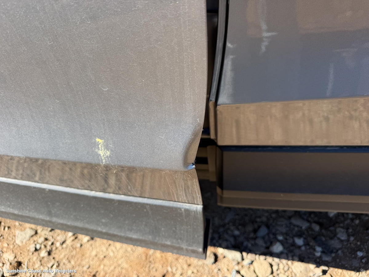 2017-2026 Mitsubishi Eclipse Cross Left Front Door