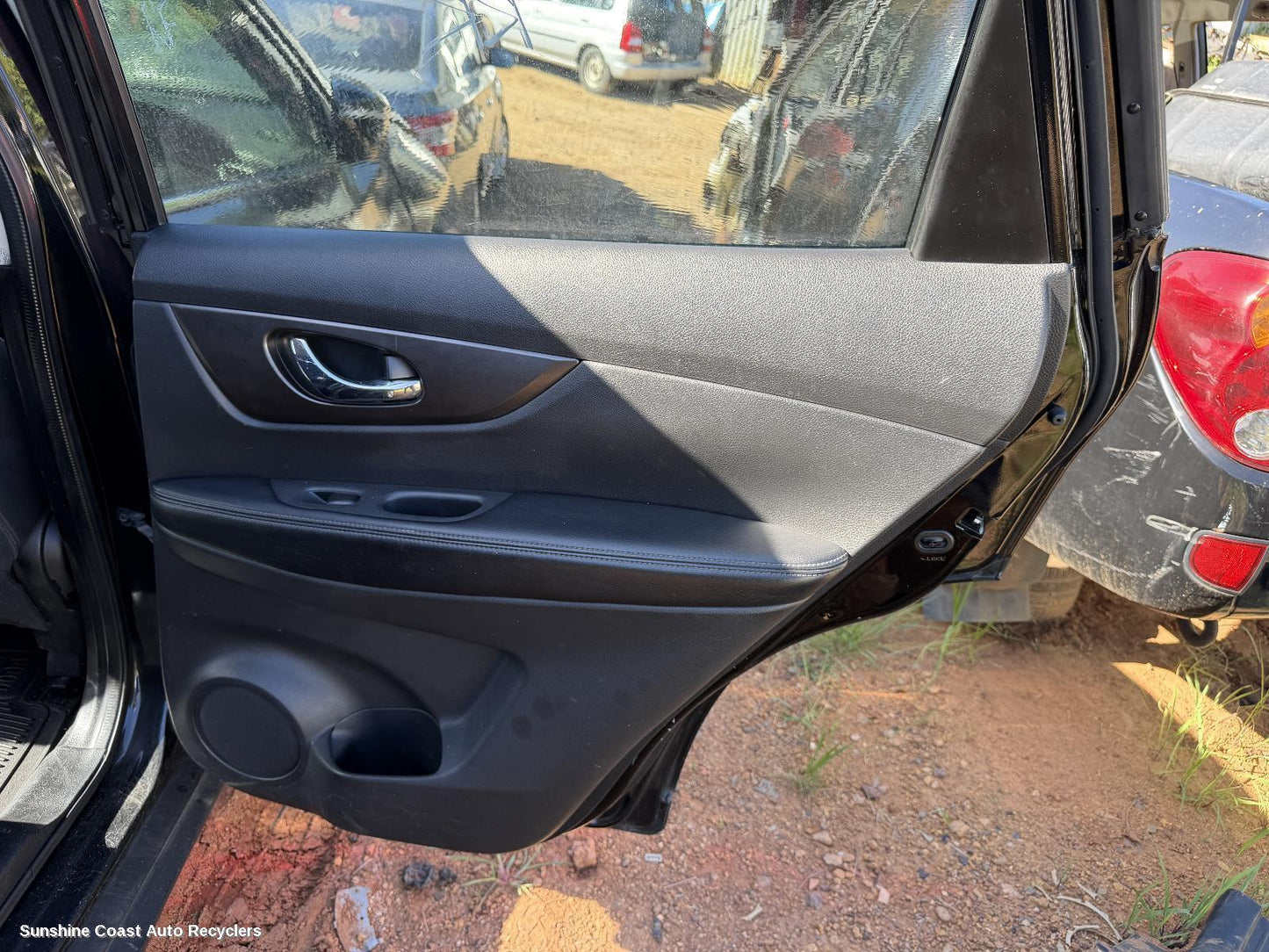 2014 Nissan Xtrail Door Trim