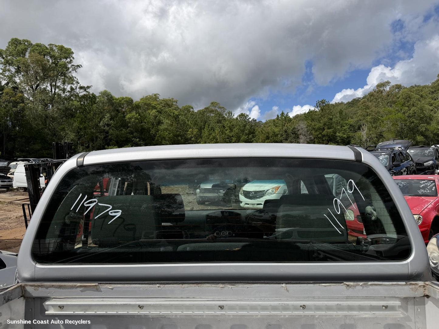 2005-2015 Nissan Navara Rear Tailgate Glass