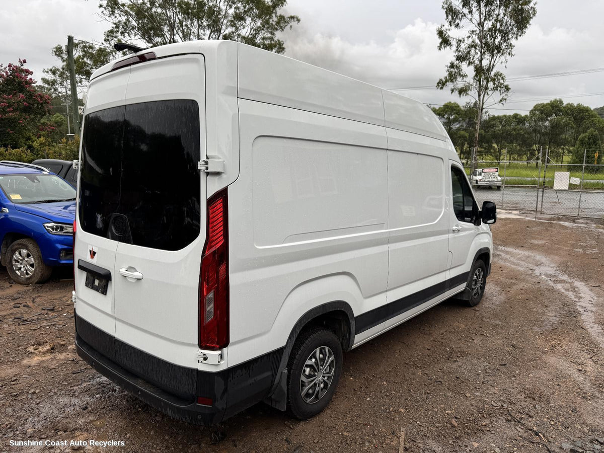 2020-2026 Ldv Deliver 9 Headrest