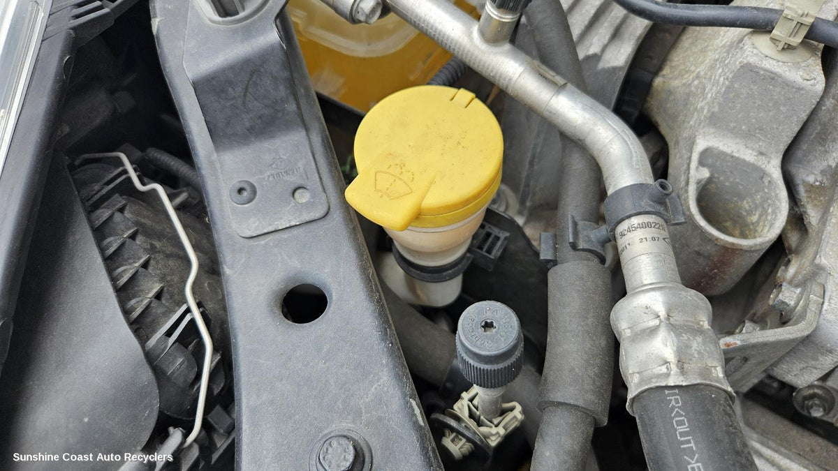 2010-2016 Renault Megane Washer Bottle
