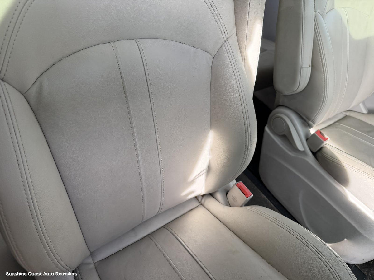 2015-2022 Ldv G10 Seatbelt Stalk