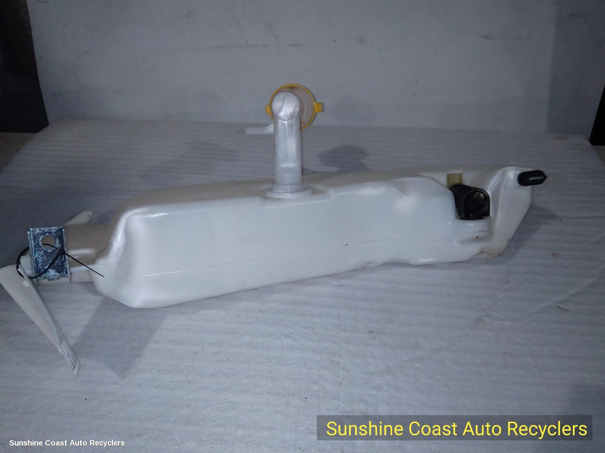 2020-2026 Isuzu Dmax Washer Bottle