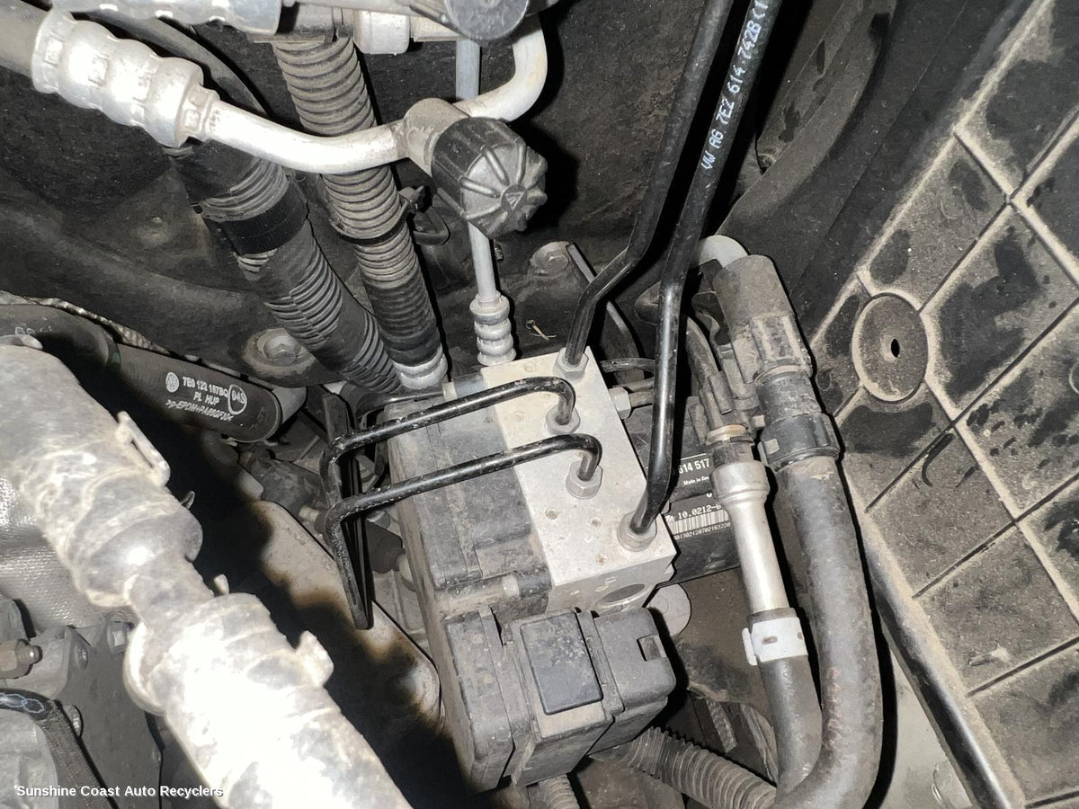 2010-2015 Volkswagen Transporter Abs Pump Modulator