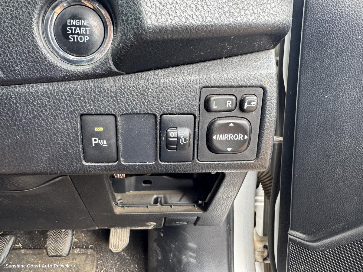 2013-2019 Toyota Corolla Misc Switch Relay