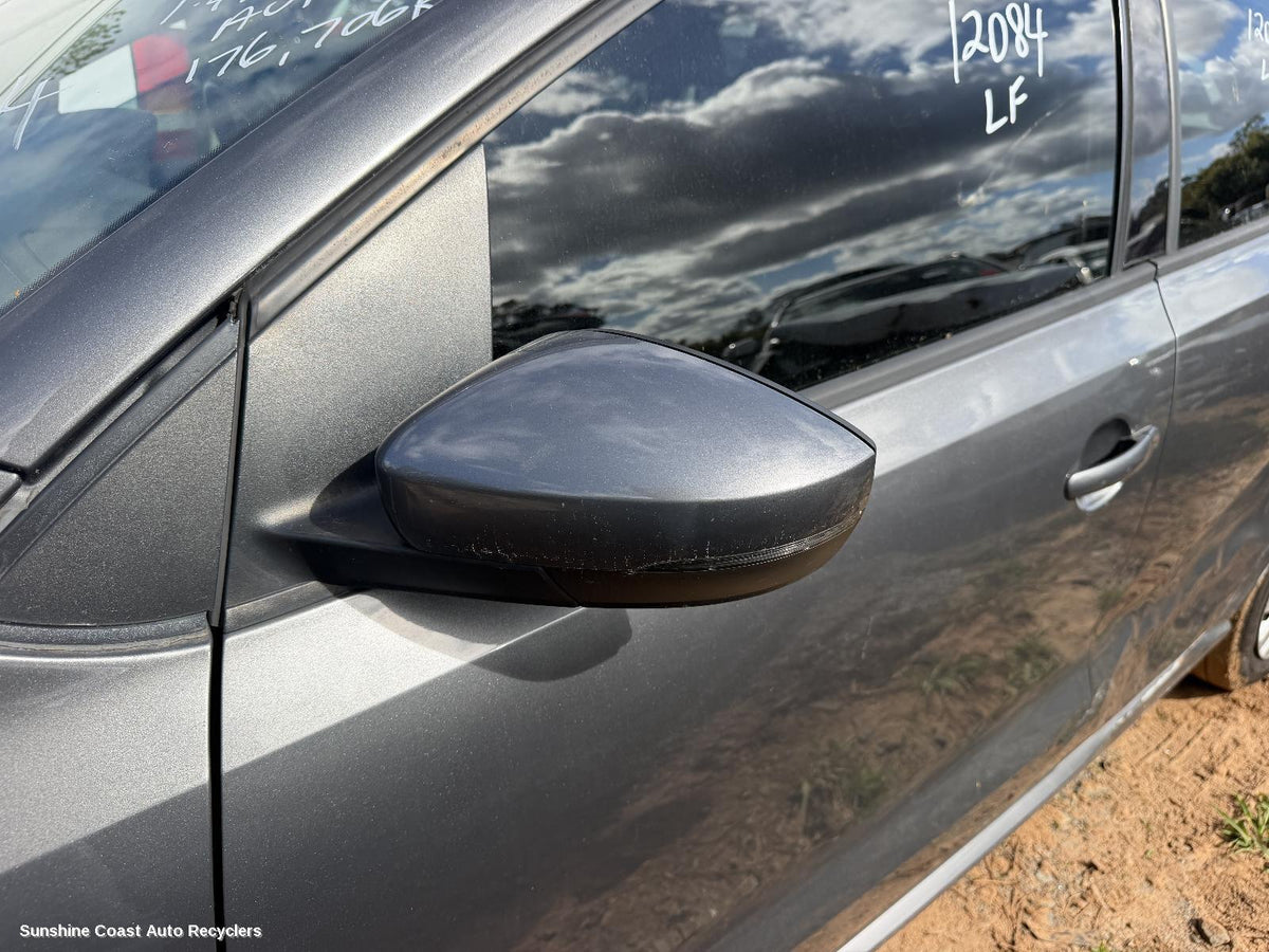 2010-2014 Volkswagen Polo Left Door Mirror