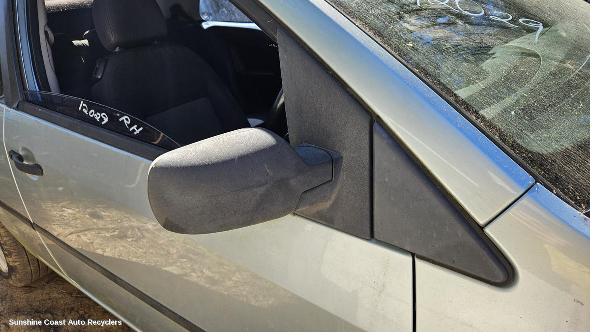 2004-2005 Ford Fiesta Right Door Mirror