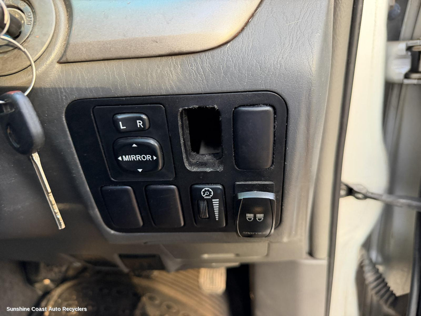 2003-2009 Toyota Prado Misc Switch Relay