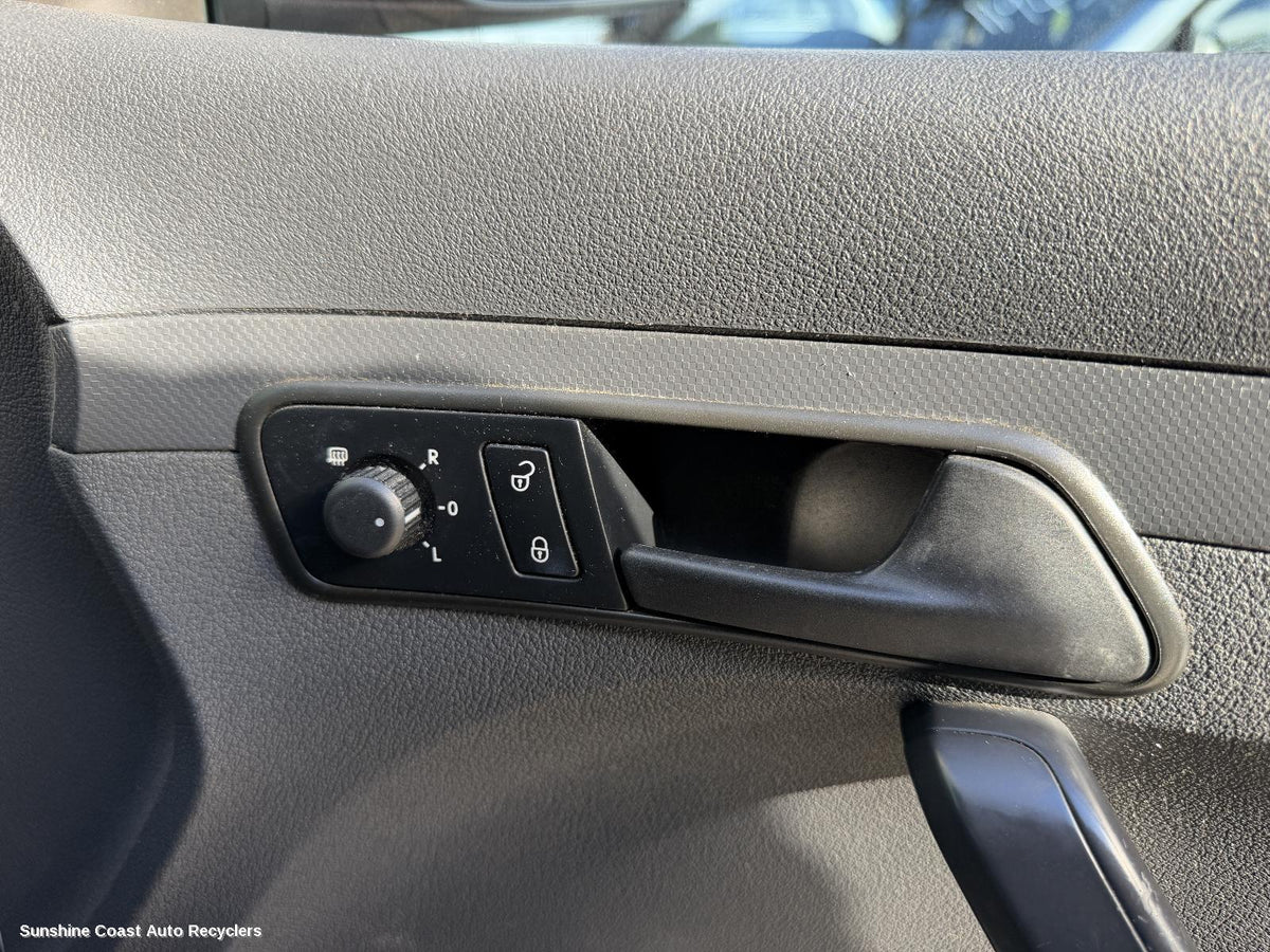 2010-2015 Volkswagen Caddy Misc Switch Relay