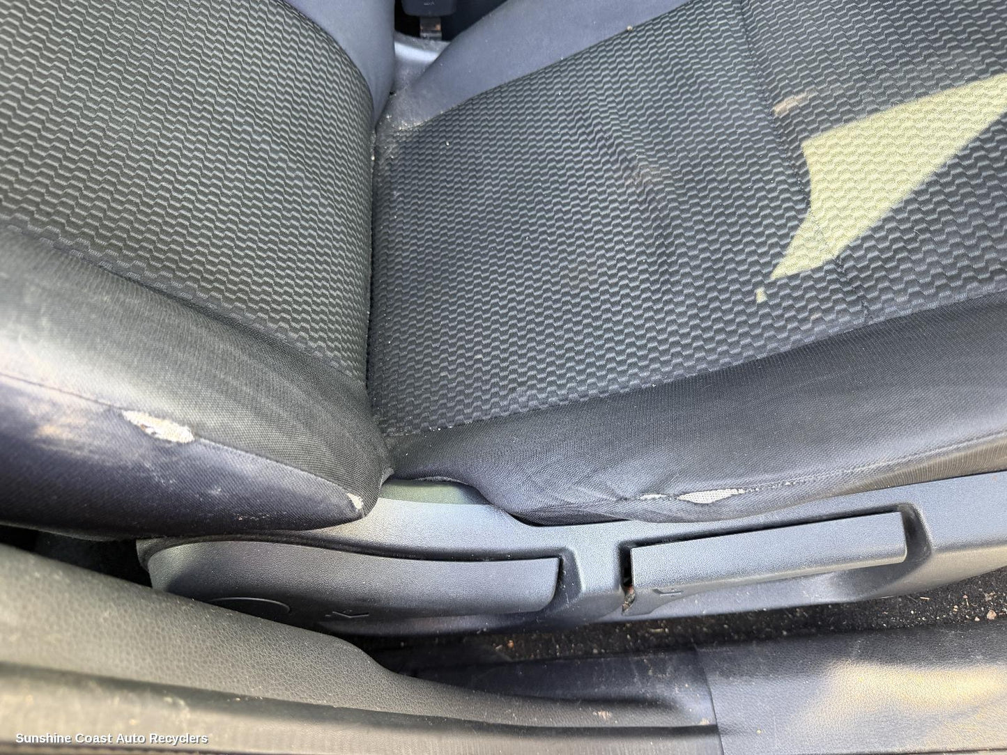 2013-2021 Nissan Qashqai Front Seat