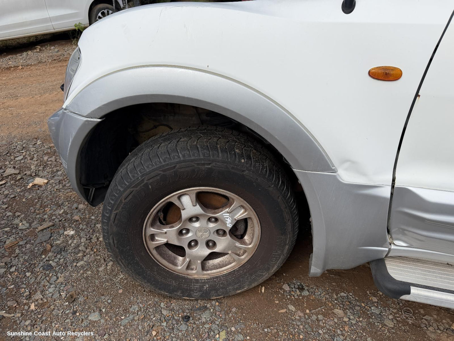 2000-2002 Mitsubishi Pajero Wheel Arch Flare