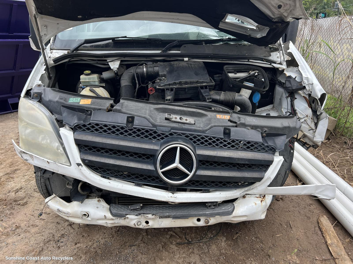 2006-2013 Mercedes Sprinter Right Indicator Fog Side