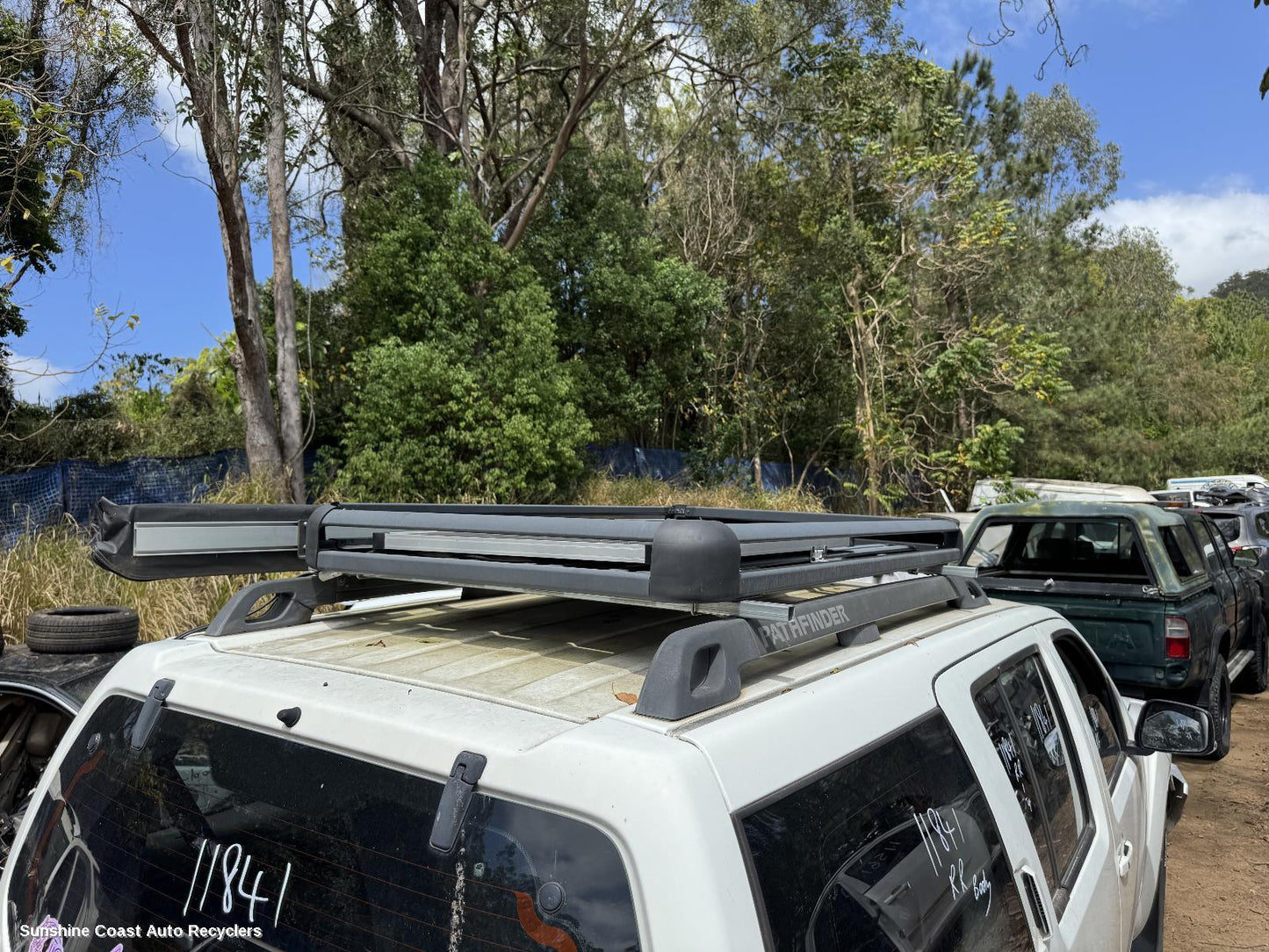 2010 Nissan Pathfinder Roof Rack Bars