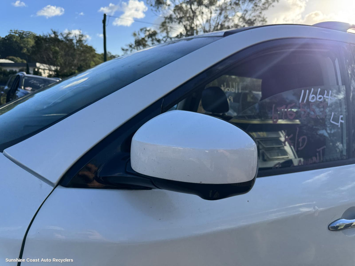 2013-2016 Nissan Pathfinder Left Door Mirror