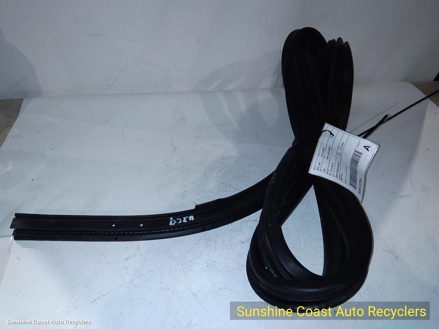 2013 Mitsubishi Outlander Door Tailgate Seal