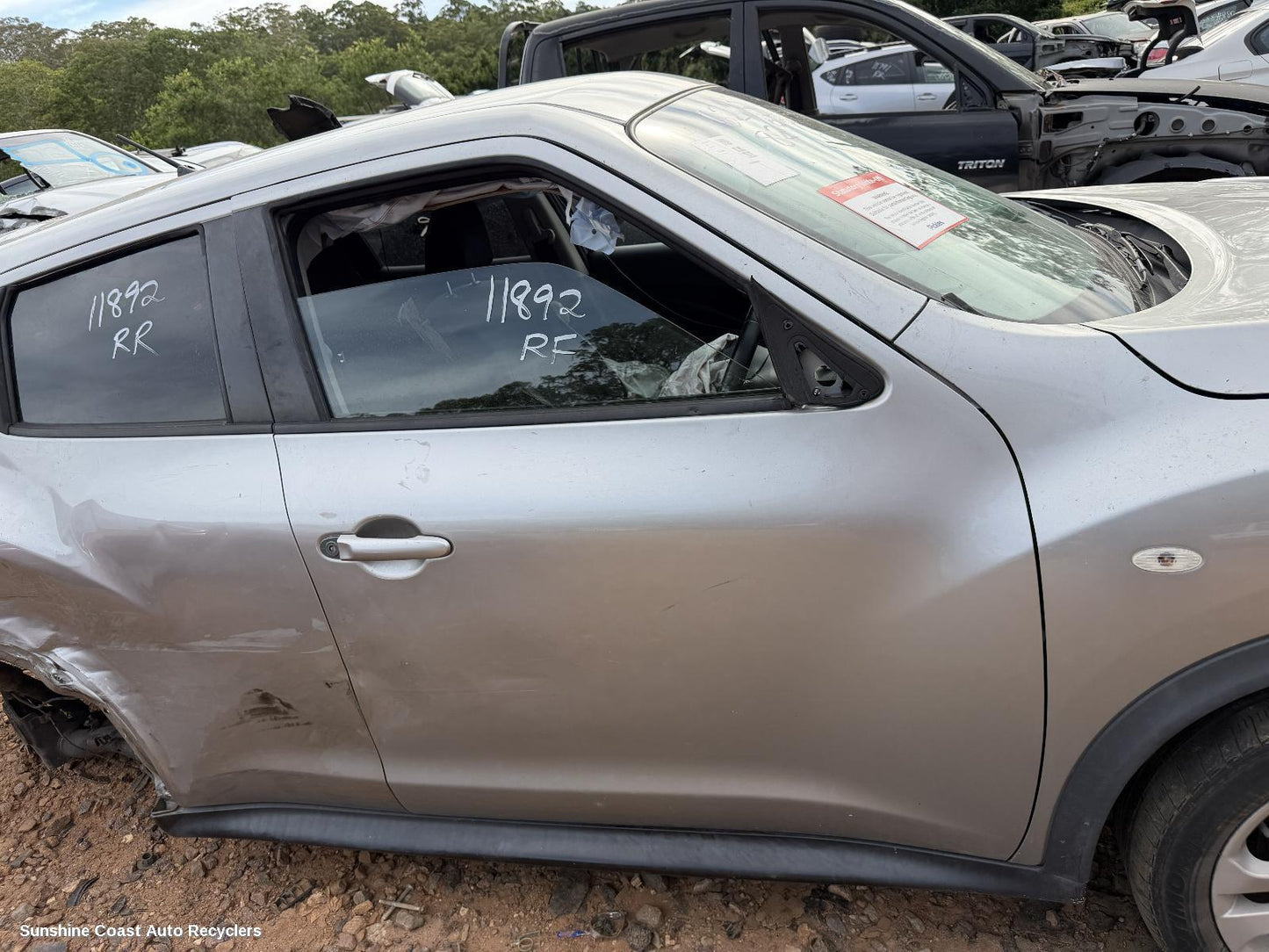 2014 Nissan Juke Right Front Door