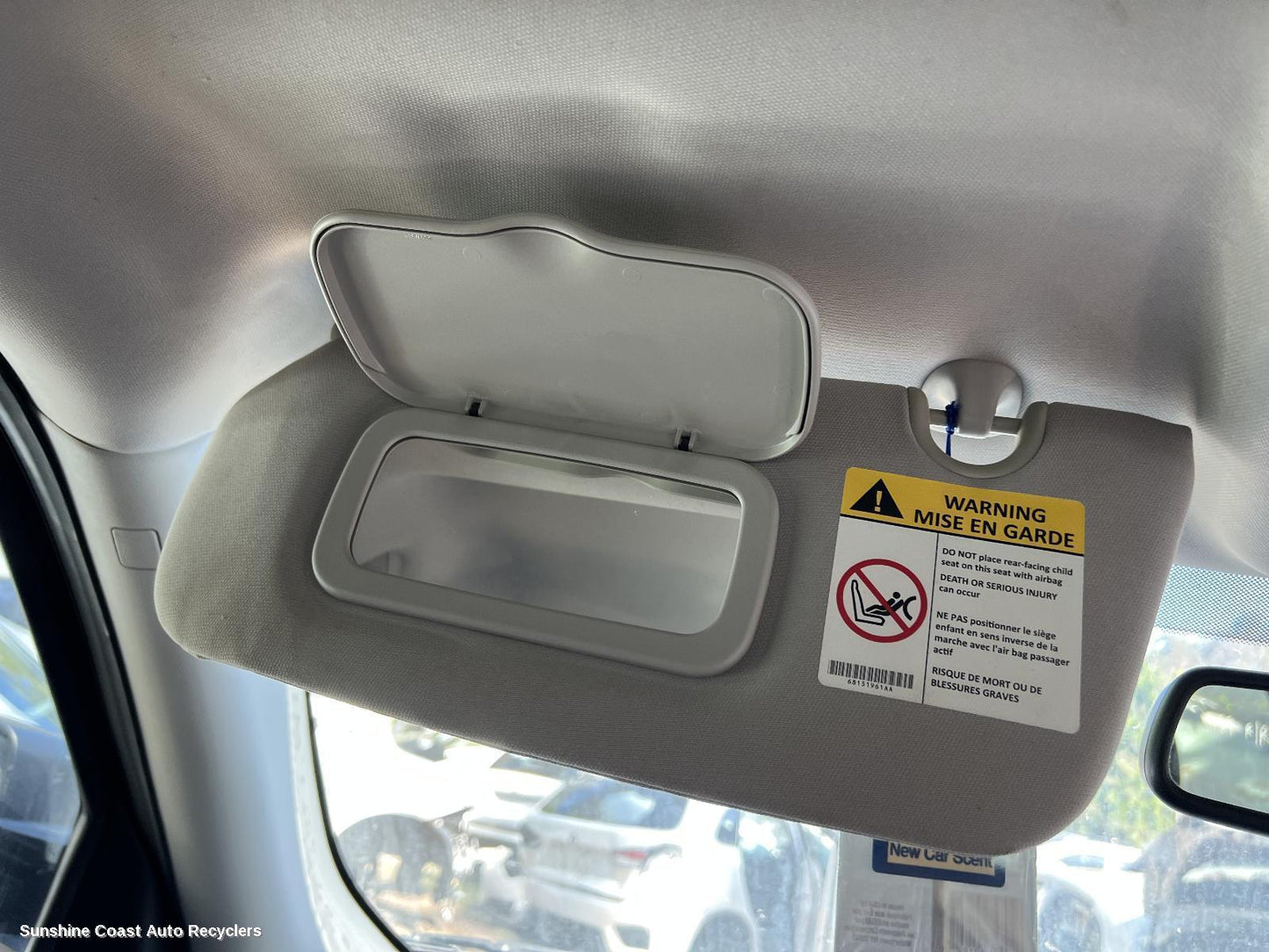 2012 Jeep Patriot Sunvisor