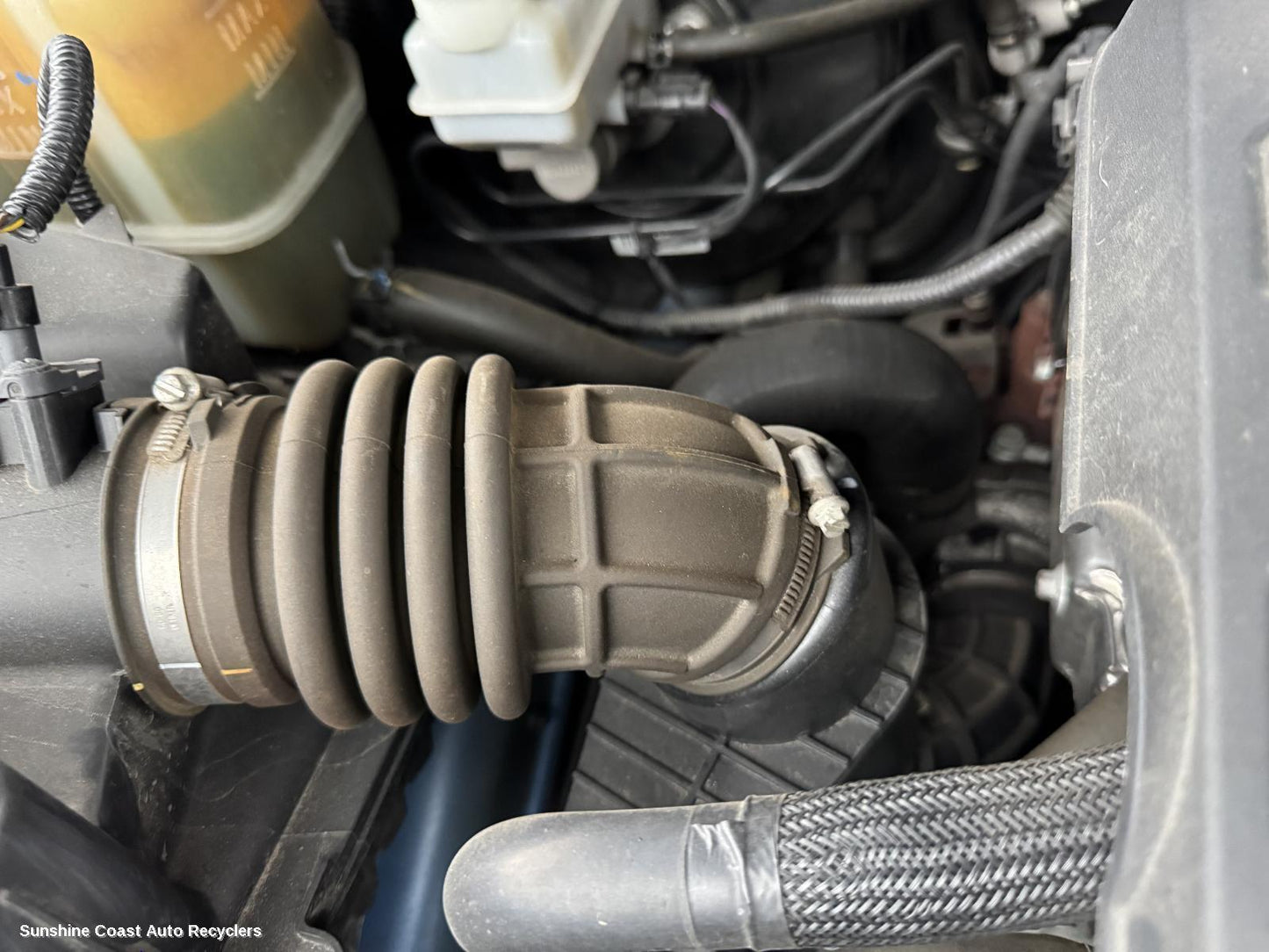 2018 Ldv T60 Air Cleaner Duct Hos