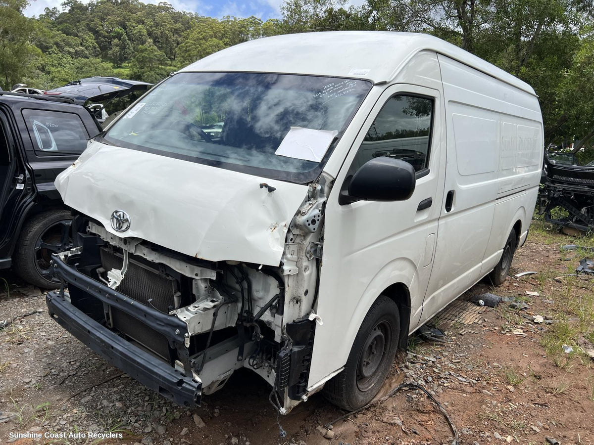 2013-2016 Toyota Hiace Engine